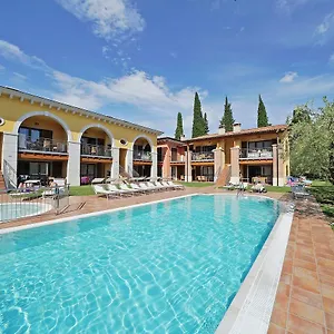 Apartment Corte Leonardo, Garda (Verona)