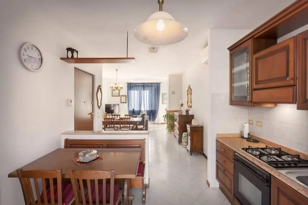 Casa Lory-Appartamento A Garda Garda  Apartment Garda (Verona)