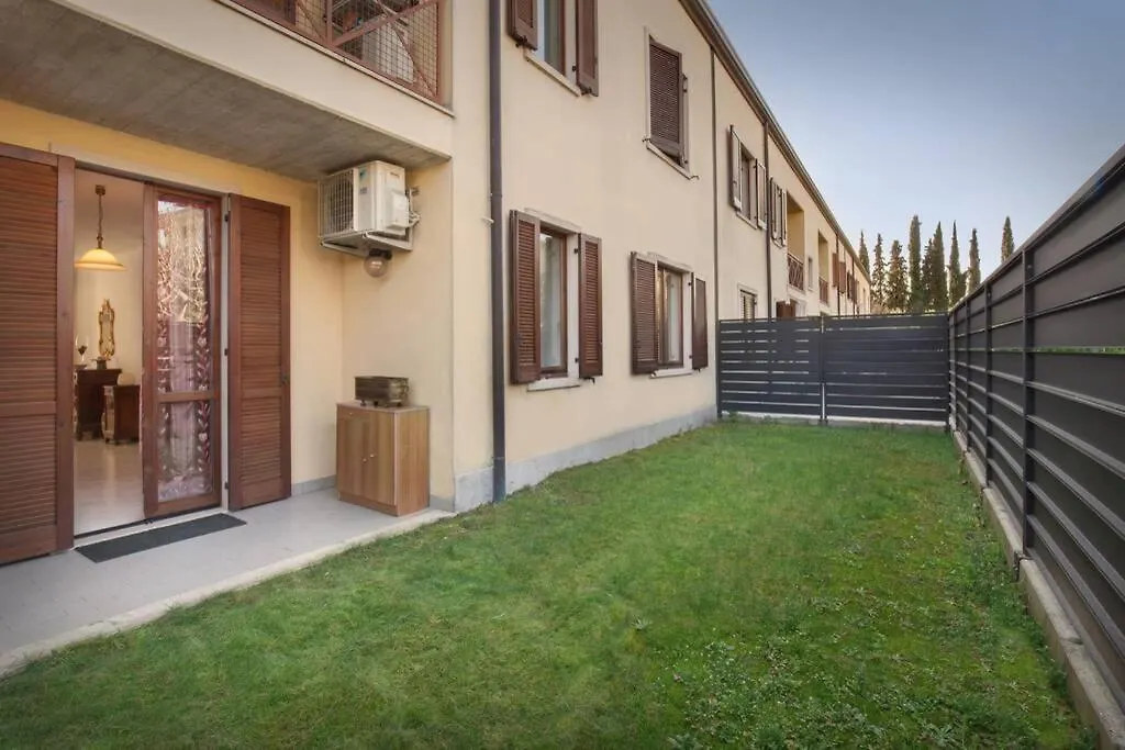 Apartment Casa Lory-Appartamento A Garda Garda  Italy