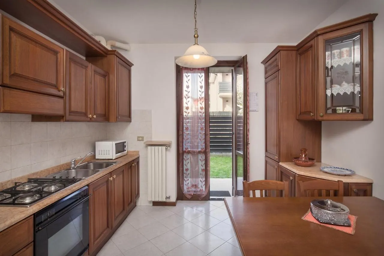 Casa Lory-Appartamento A Garda Garda  Italy